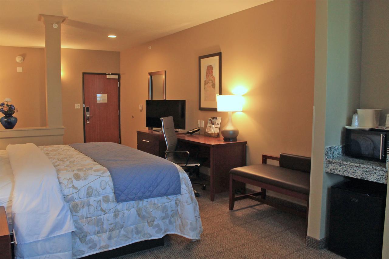 Heartland Inn And Suites Wheatland Zewnętrze zdjęcie