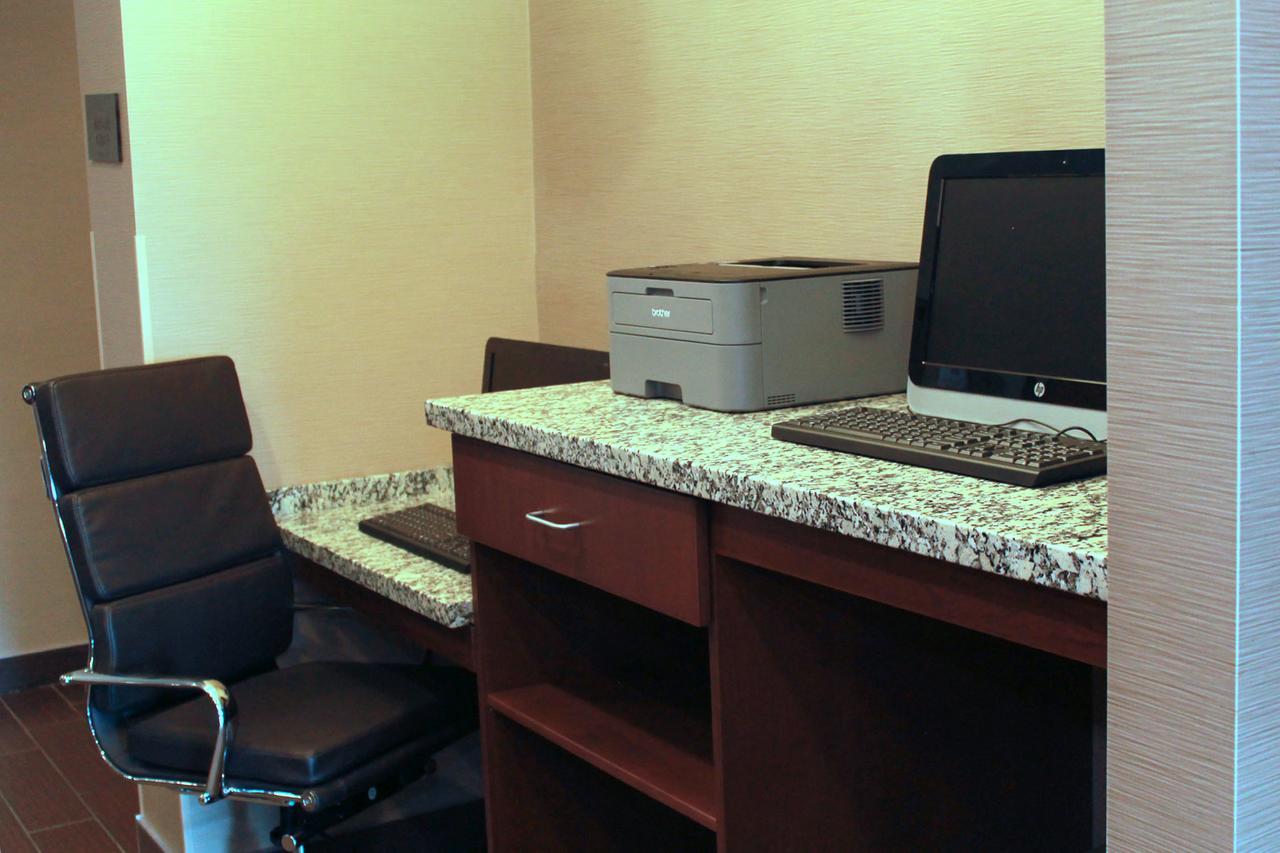 Heartland Inn And Suites Wheatland Zewnętrze zdjęcie