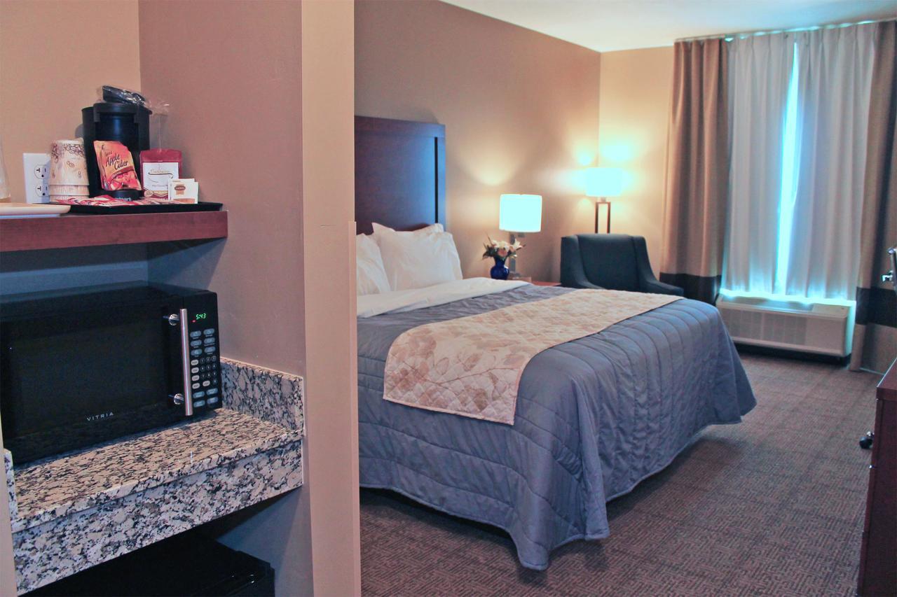 Heartland Inn And Suites Wheatland Zewnętrze zdjęcie