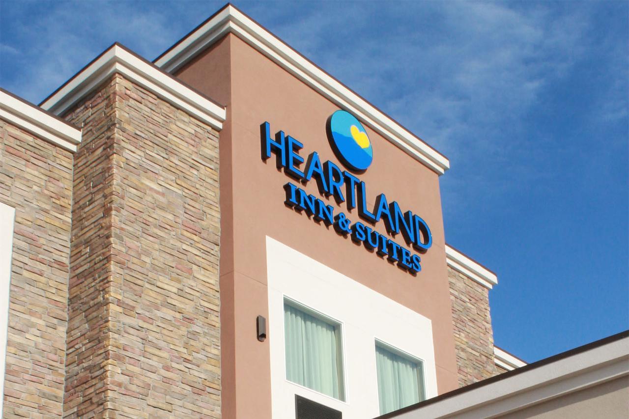 Heartland Inn And Suites Wheatland Zewnętrze zdjęcie