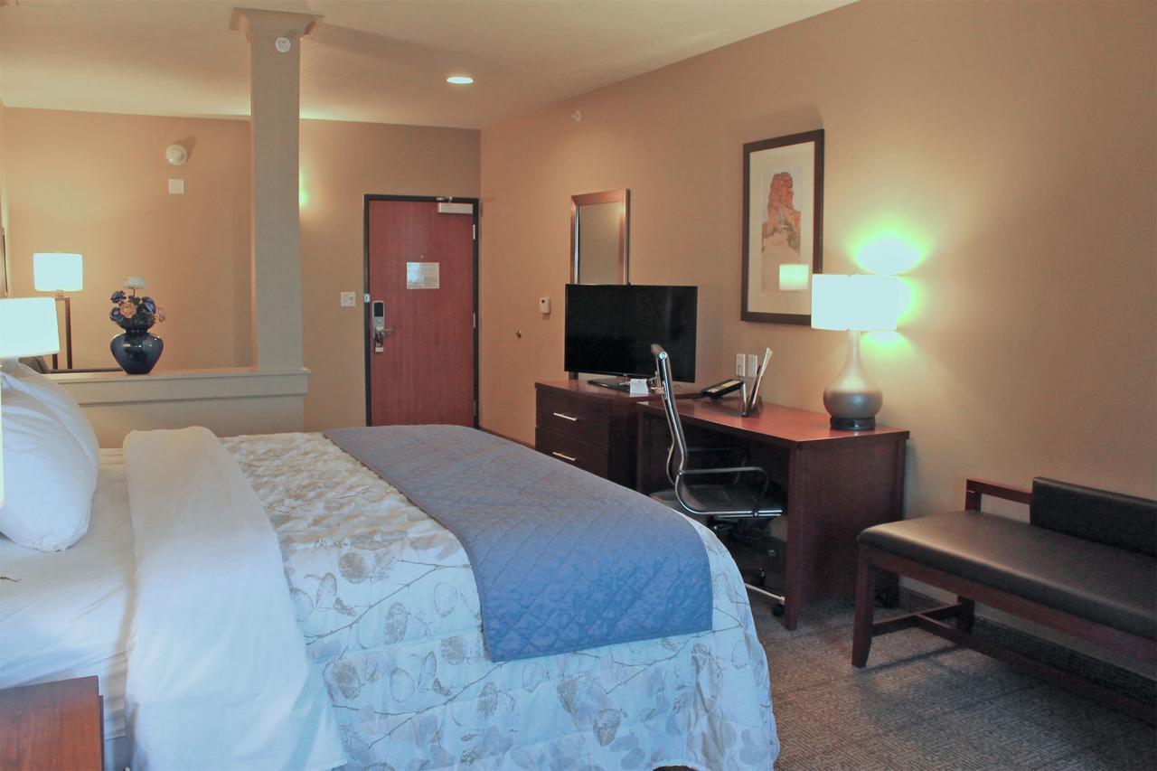 Heartland Inn And Suites Wheatland Zewnętrze zdjęcie
