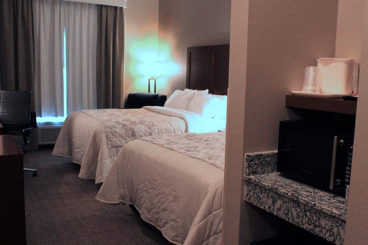 Heartland Inn And Suites Wheatland Zewnętrze zdjęcie
