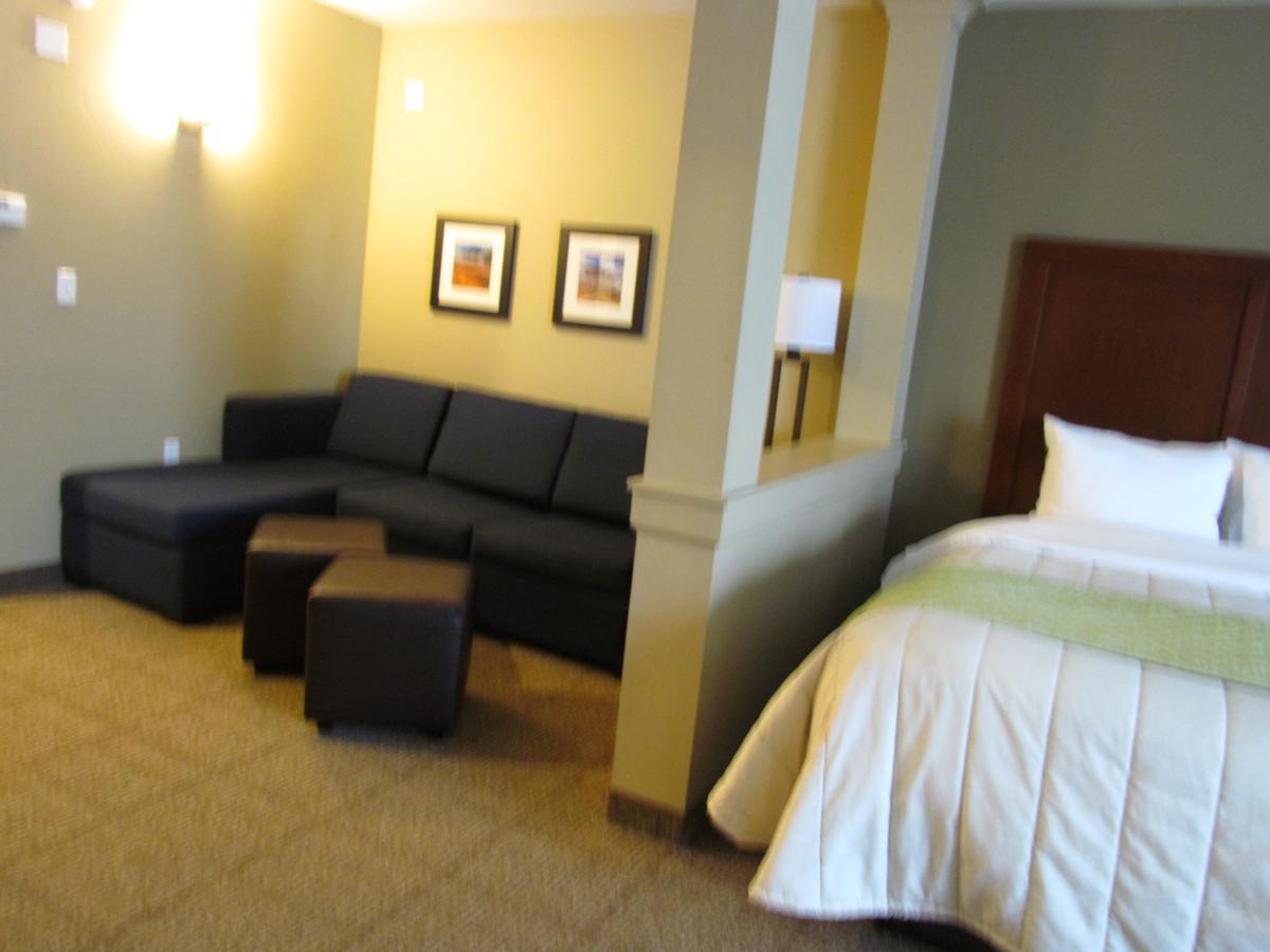 Heartland Inn And Suites Wheatland Zewnętrze zdjęcie