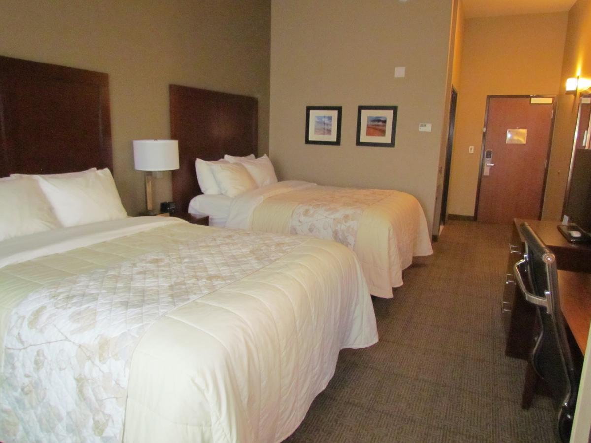 Heartland Inn And Suites Wheatland Zewnętrze zdjęcie