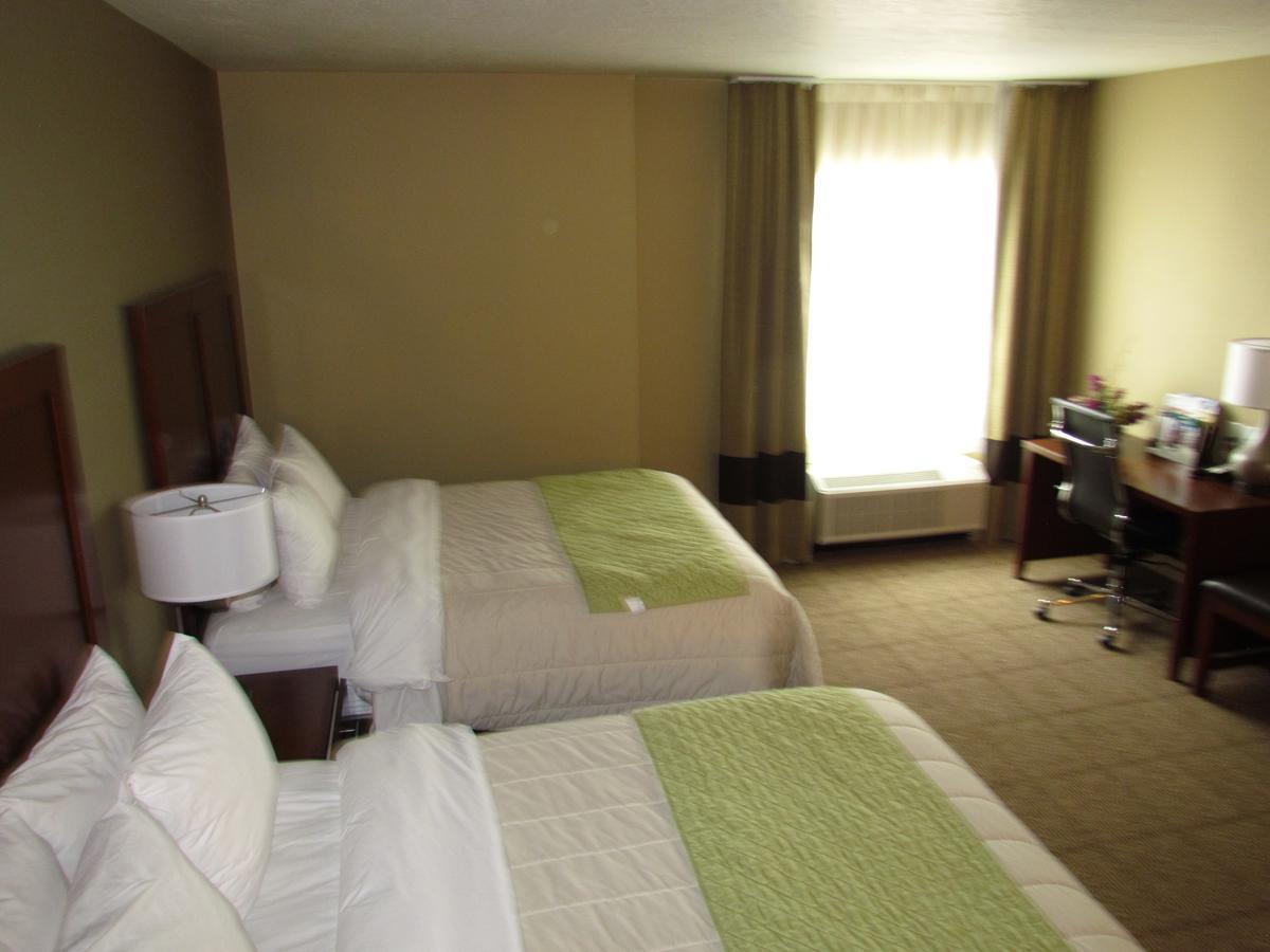 Heartland Inn And Suites Wheatland Zewnętrze zdjęcie