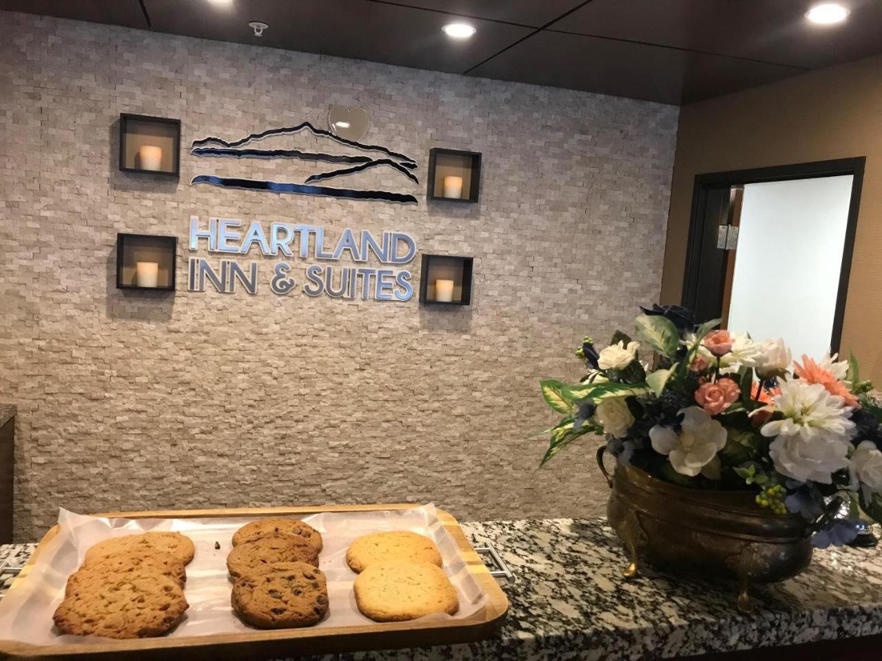 Heartland Inn And Suites Wheatland Zewnętrze zdjęcie
