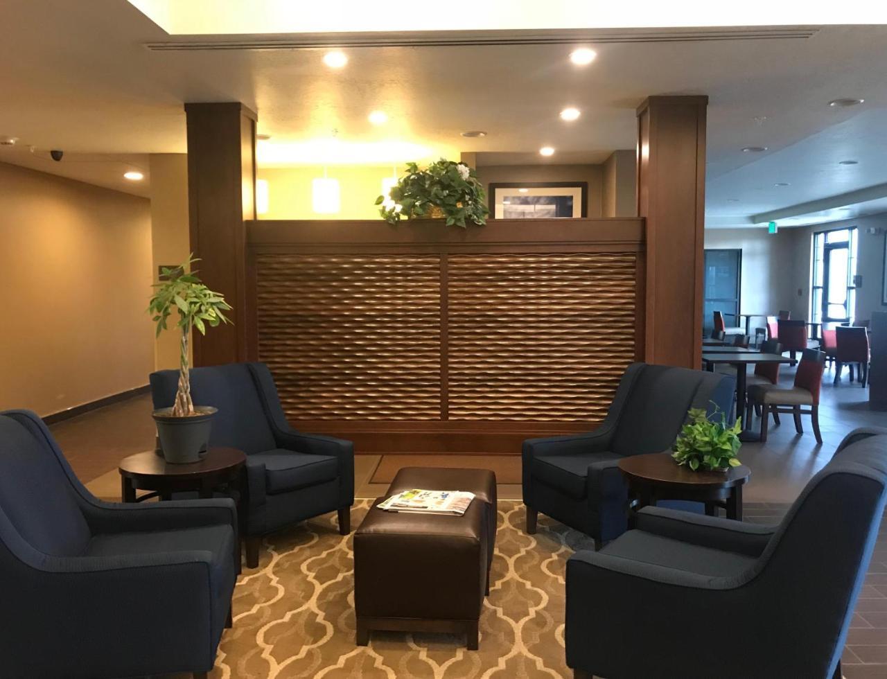 Heartland Inn And Suites Wheatland Zewnętrze zdjęcie